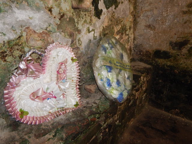 Several RIP flowers and gifts were left in the dungeons from visitors around the globe.